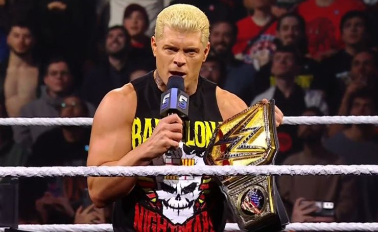 Cody Rhodes, campeón actual de WWE, se puso una camiseta que tenía la palabra Barcelona.