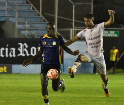 Delfín no pudo y empató sin goles ante Deportivo Cuenca por LigaPro.