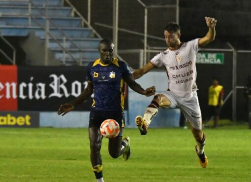 Delfín no pudo y empató sin goles ante Deportivo Cuenca por LigaPro.