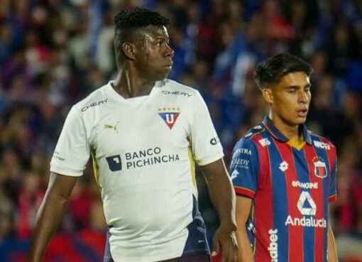 Deportivo Quito empató sin goles con Liga de Quito en el estadio Olimpico Atahualpa.