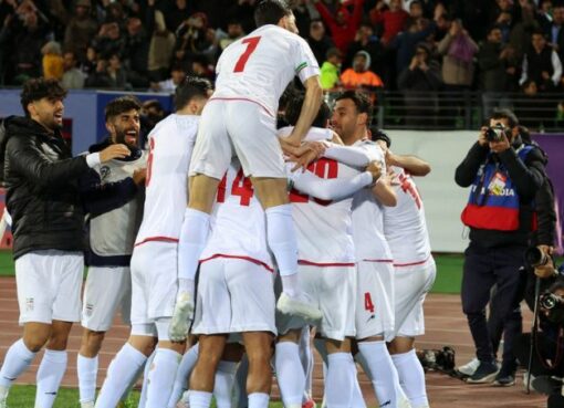 Irán con un buen fútbol, empató 2-2 contra Uzbekistán y aseguró su boleto al Mundial del 2026.