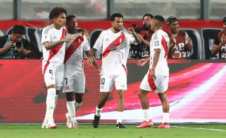 Perú sin mucho problema, venció 3-1 a la selección de Bolivia en el estadio Nacional, por la fecha 13 de las Eliminatorias Sudamericanas