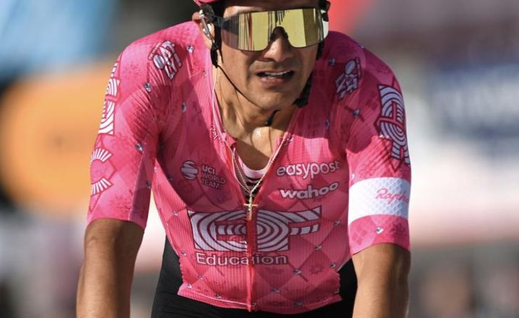 Richard Carapaz volvió al top 10 en la general de la Vuelta a Cataluña.