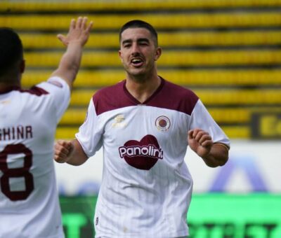 Vinotinto Ecuador se enfrentó a Universidad Católica en un partido que terminó con un marcador de 3-2 a favor del equipo local.