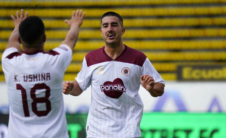 Vinotinto Ecuador se enfrentó a Universidad Católica en un partido que terminó con un marcador de 3-2 a favor del equipo local.