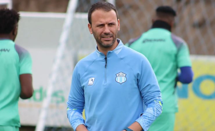 Alexander Pallarés dejó de ser el director técnico del Macará de la ciudad de Ambato, tras obtener malos resultados en la LigaPro