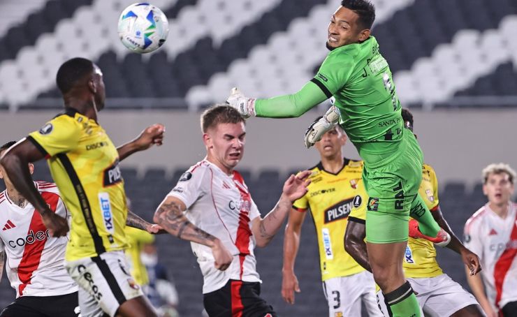 Barcelona SC empató 0 a 0 ante River Plate en el estadio Más Monumental, por la fecha 2 del Grupo B de la Copa Libertadores 2025.