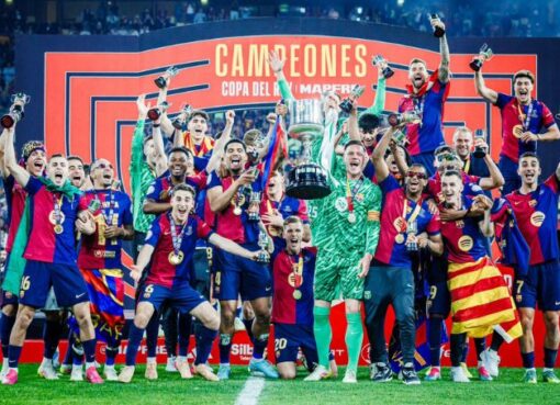 Barcelona derrotó al Real Madrid y ganó la Copa del Rey. Un gol agónico en la prórroga selló una final llena de emoción en La Cartuja.