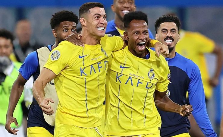 Cristiano Ronaldo volvió a ser el protagonista en la victoria del Al Nassr por 2-1 sobre el Al Riyadh, en la jornada 27 de la Saudi Pro.