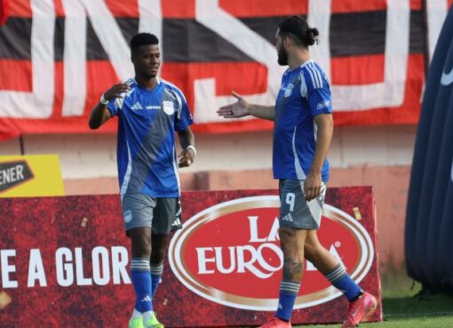 Emelec demostró tener garra y corazón la tarde de este sábado, al vencer 0x1 a Deportivo Cuenca en el estadio Alejandro Serrano Aguilar