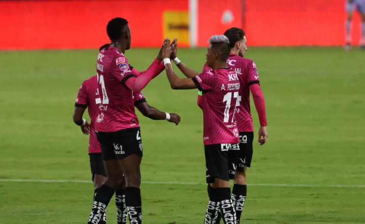 Independiente del Valle no tuvo problemas para golear 4x0 a Deportivo Cuenca en el estadio Banco Guayaquil, por la fecha 7