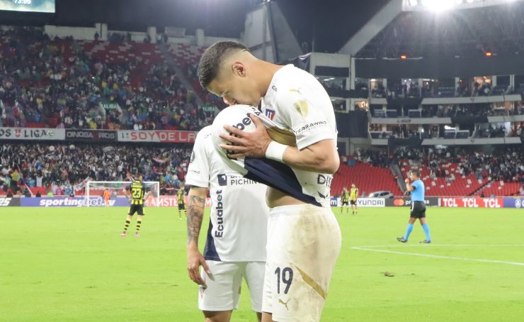 Liga de Quito con un buen segundo tiempo, venció 2x0 a Deportivo Táchira en el estadio Rodrigo Paz Delgado, por la fecha 2.