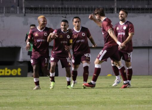 Vinotinto sigue mostrando un gran fútbol, al golear 5x0 al Delfín en el estadio Gonzalo Pozo Ripalda, por la fecha 8 de la LigaPro.