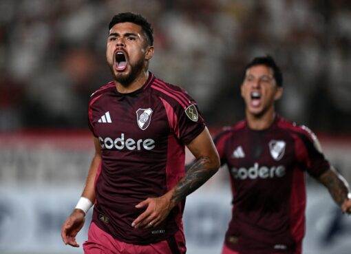 River Plate venció por la mínima diferencia a Universitario en el estadio Monumental de Lima, por el Grupo B de la Copa Libertadores.