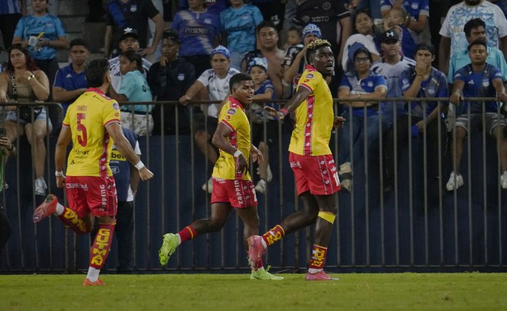 Aucas se tomó el estadio Capwell, al vencer por la mínima diferencia a Emelec, por la fecha 12 de la LigaPro Ecuabet 2025.
