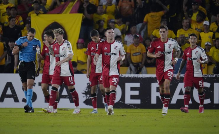 Barcelona SC no pudo en el estadio Monumental y cayó 2x3 ante River Plate, por la fecha 4 del Grupo B de la Copa Libertadores 2025.