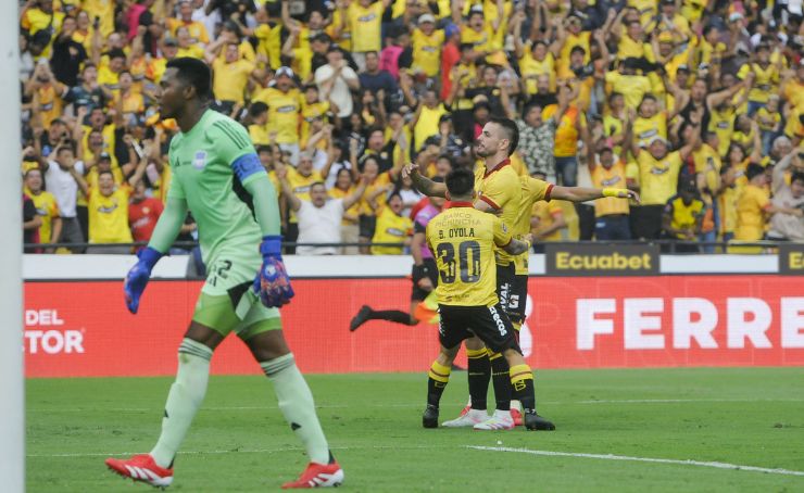 Barcelona S.C. logró una gran victoria, al derrotar 2x0 al Club Sport Emelec en el estadio Monumental, por la fecha 13 de la LigaPro.