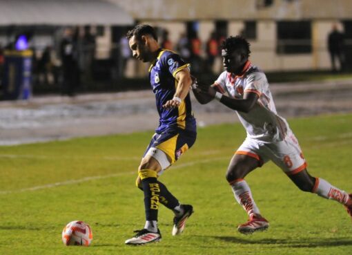 Delfín venció en condición de visitante a Libertad por la mínima diferencia en el estadio Reina del Cisne, por la fecha 12 de la LigaPro.