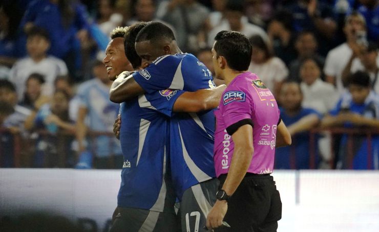 Emelec con mucho sufrimiento, venció por la mínima diferencia a Orense en el estadio Capwell, por la fecha 15 de la LigaPro