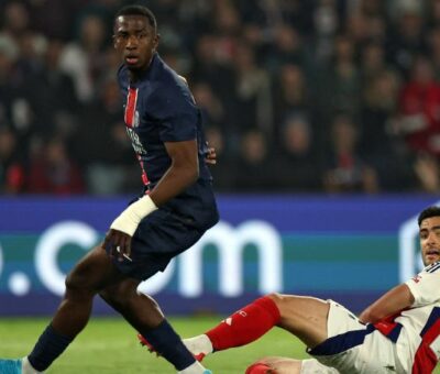 PSG de Willian Pacho venció al Arsenal por 2-1 en el Parque de los Príncipes y enfrentará la Final de la UEFA Champions League.