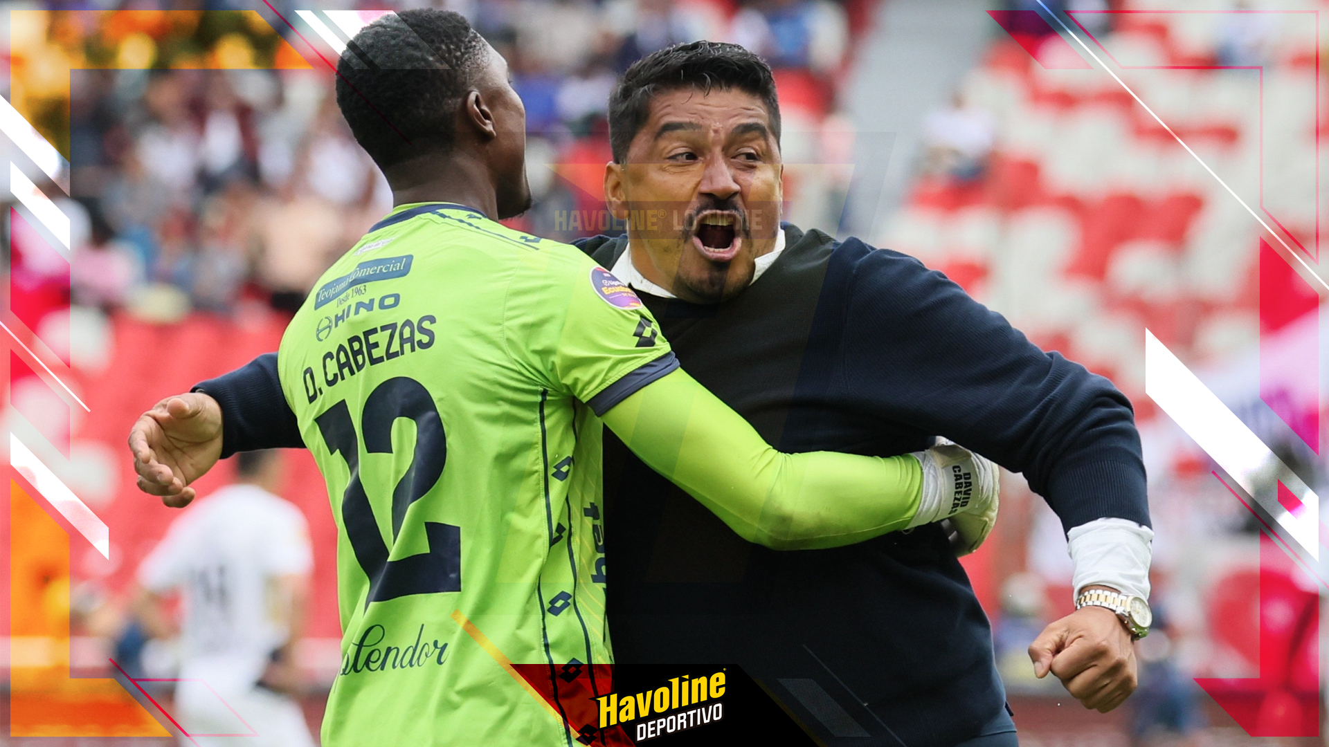David Cabezas y Omar Asad celebran uno de los goles de El Nacional ante Liga de Quito