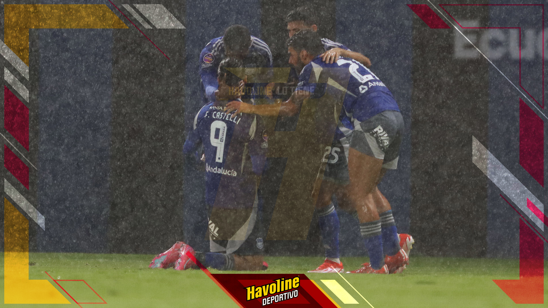 Facundo Castelli celebraba su gol bajo la fuerte lluvia en Chillo Jijón