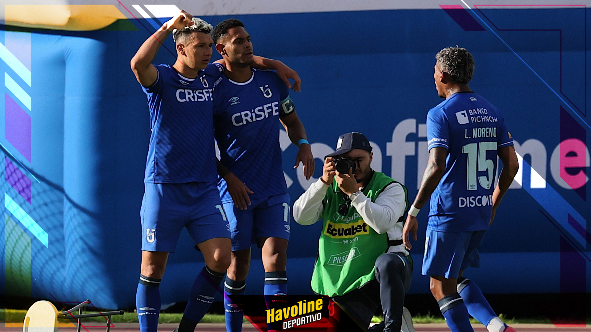 Byron Palacios celebrando su gol ante Barcelona Sporting Club