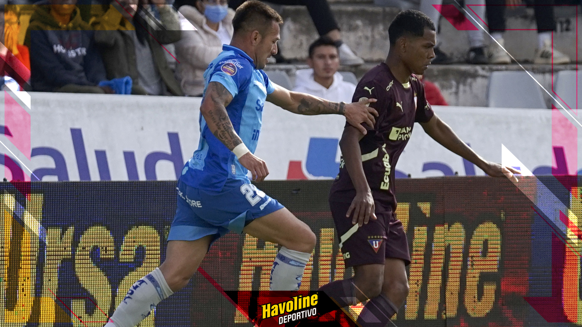 Havoline presente en el estadio Bellavista de Ambato, durante el partido entre Macará y Liga de Quito