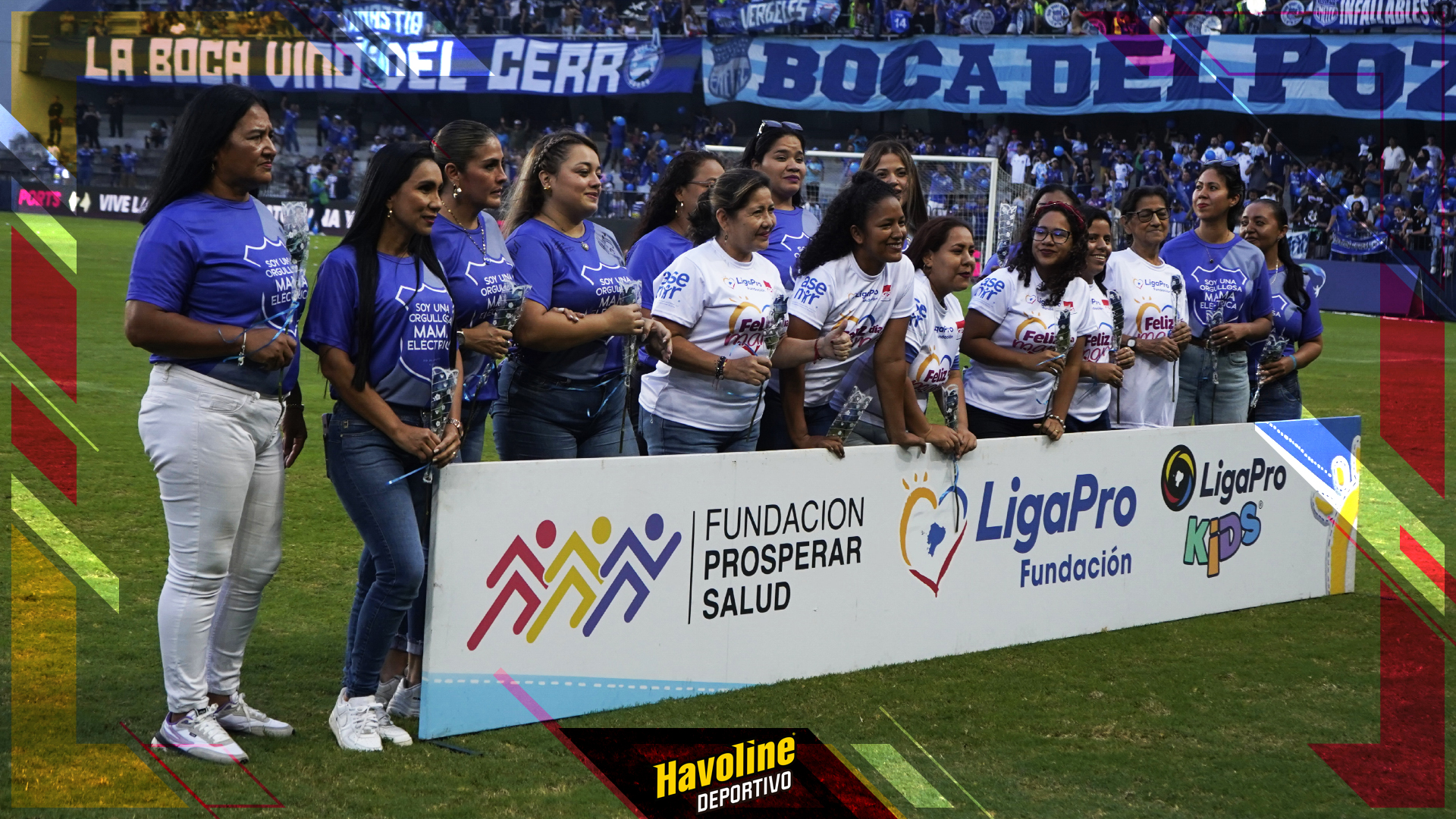 Homenaje por el día de la madre en la previa del partido entre el Club Sport Emelec Vs Aucas