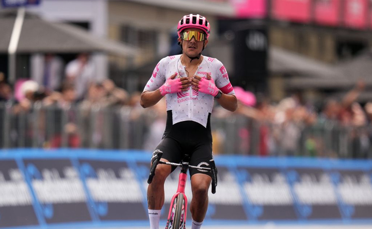Richard Carapaz se lleva la etapa 11 del Giro de Italia 2025