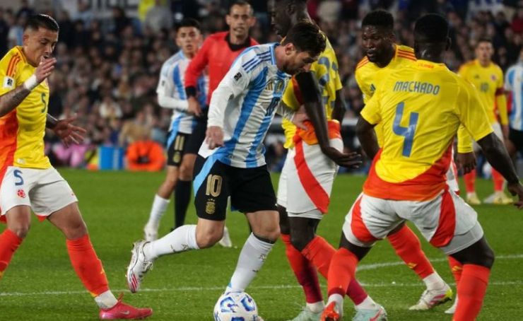 Argentina empató 1x1 con Colombia en el estadio Monumental, por la fecha 16 de las Eliminatorias Sudamericanas, rumbo al Mundial 2026.