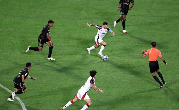 Flamengo de Gonzalo Plata empató 1x1 contra Los Ángeles FC y terminó como primero de su grupo en el Mundial de Clubes 2025.