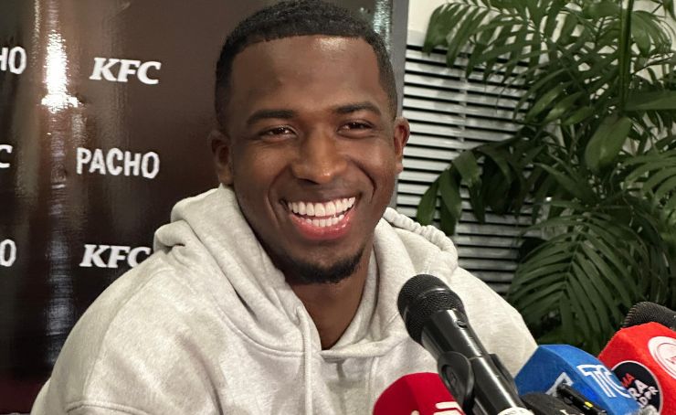 Willian Pacho llegó al país para unirse a la Tri, y estar en los compromisos ante Brasil y Perú por las Eliminatorias Sudamericanas rumbo al Mundial 2026.