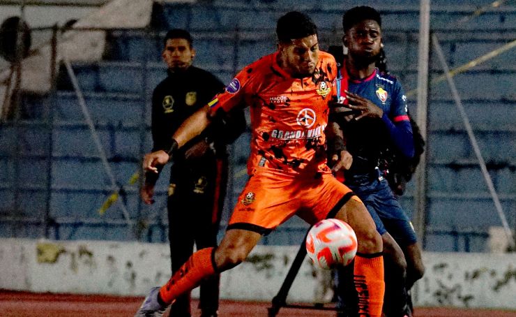 El Nacional y Libertad hicieron un gran partido y empataron 2x2 en La Cocha por la fecha 22 de la Liga Ecuabet 2025.