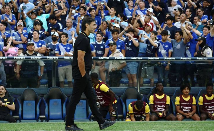 Fabián Bustos confirmó la mañana de este 16 de julio, sobre la posibilidad de dirigir al Club Sport Emelec para lo que resta de la temporada.
