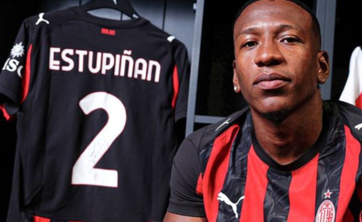 AC Milan presentó oficialmente al lateral ecuatoriano Pervis Estupiñán como su nuevo jugador tras firmar contrato hasta 2030.