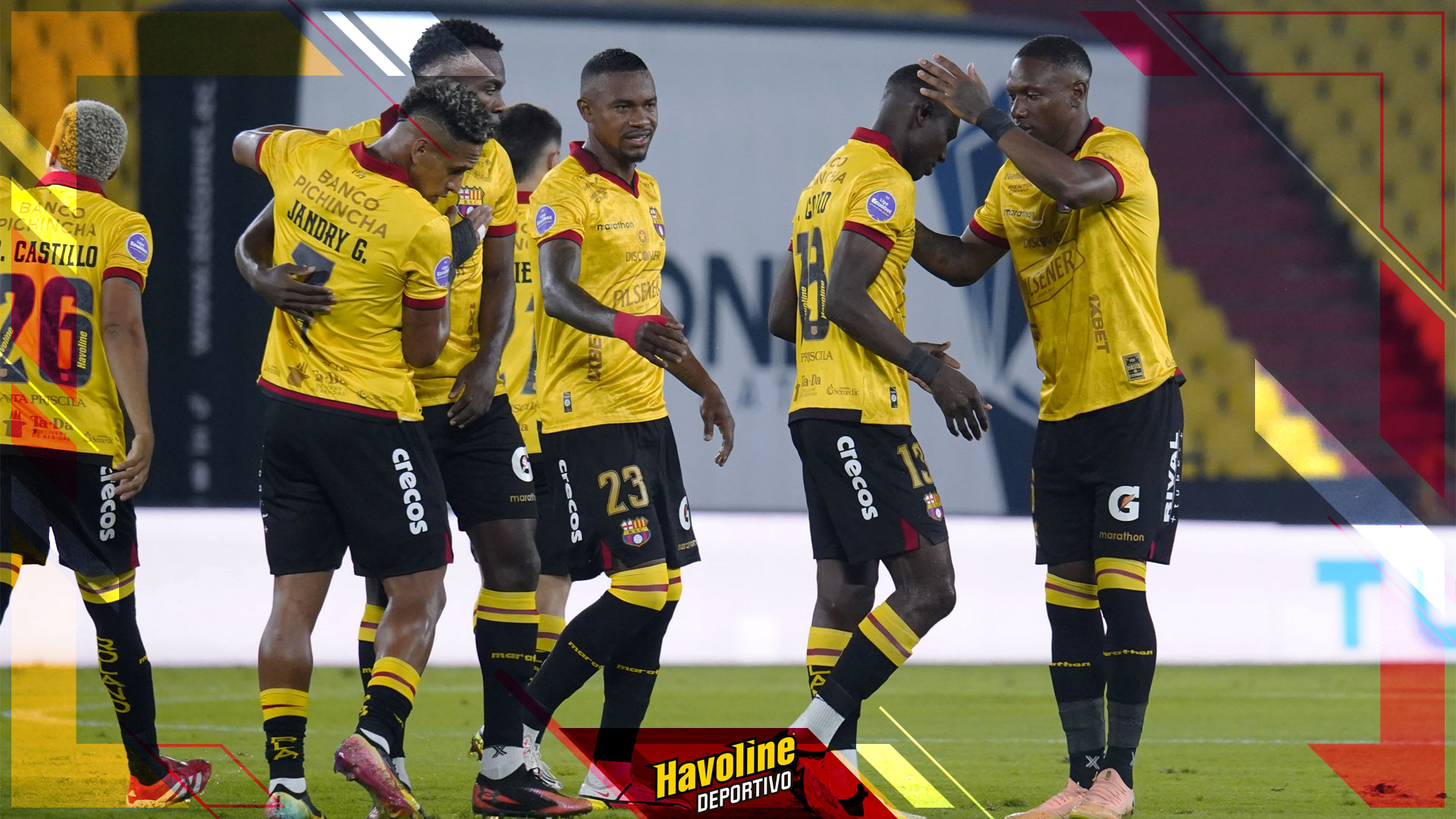 Los jugadores de Barcelona SC celebrando el tanto de Janner Corozo ante Técnico Universitario