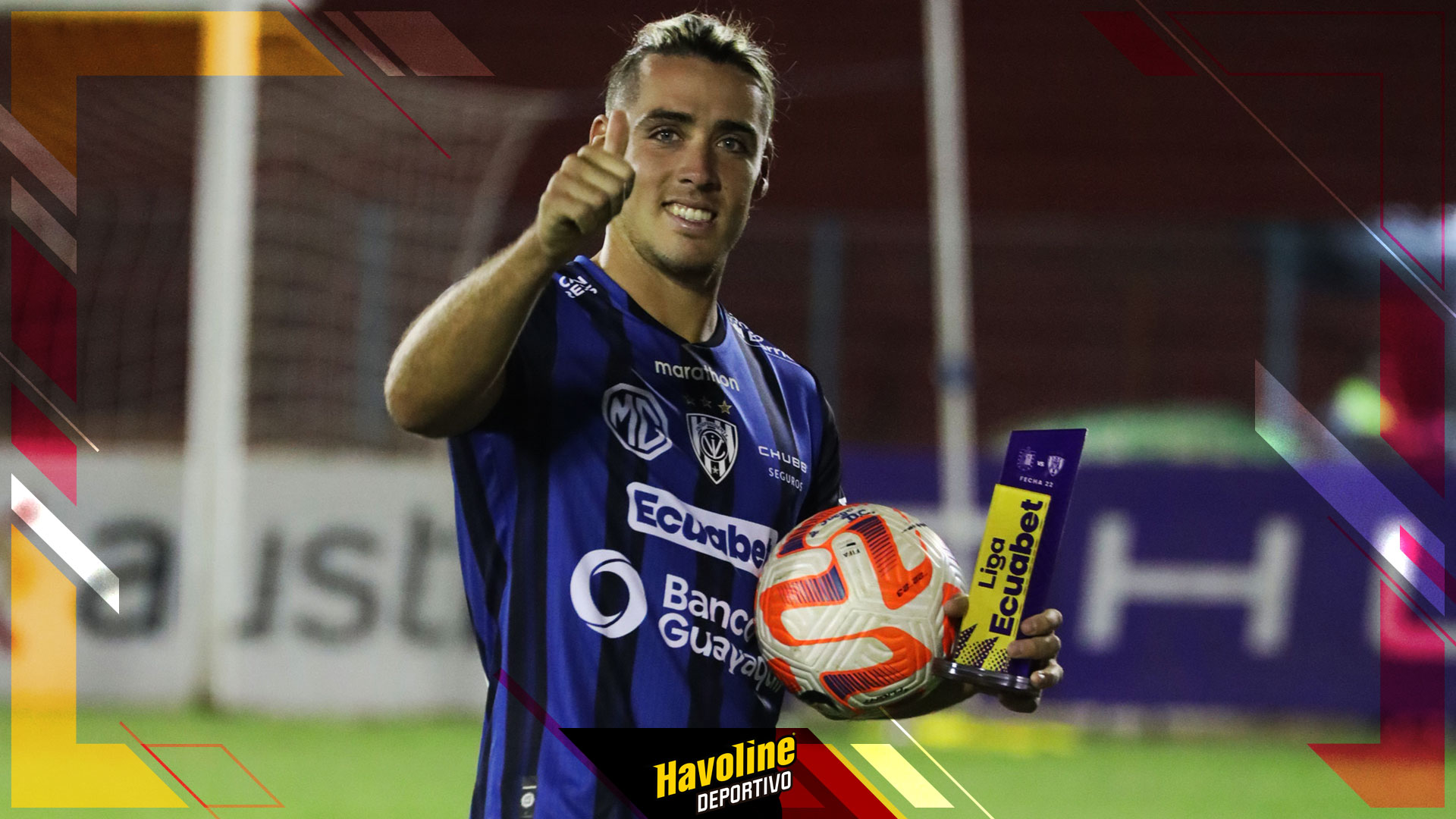 Claudio Spinelli se llevó el balón a casa luego de su hat-trick con Independiente del Valle
