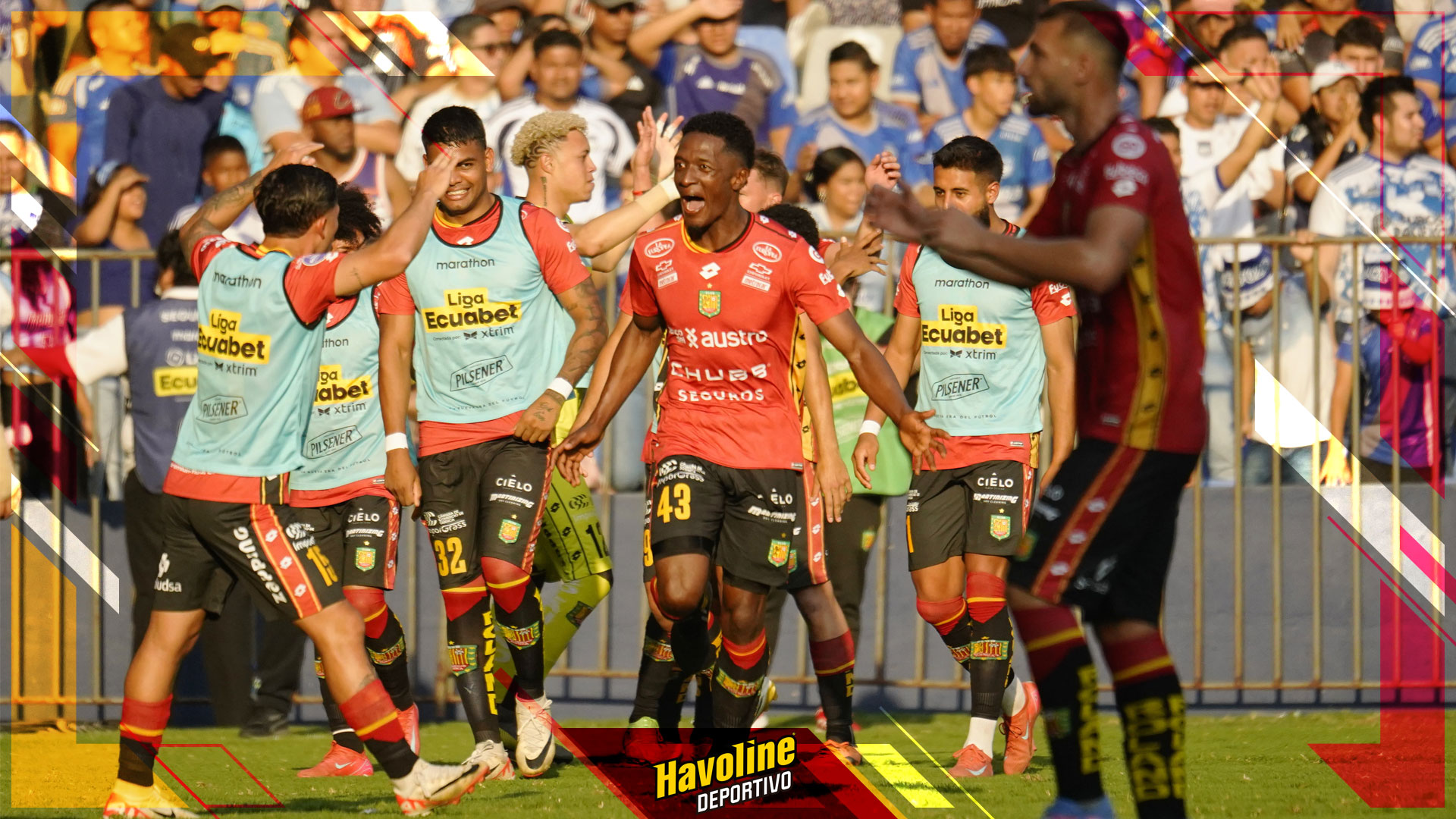 Jorge Tukita Ordoñez festejando su gol en el Capwell ante Emelec