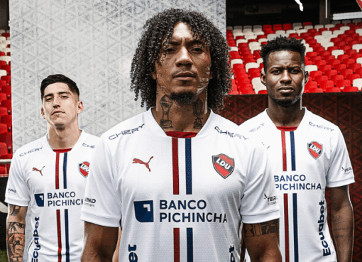 Liga de Quito presentó una nueva camiseta conmemorativa en honor a su aniversario número 107