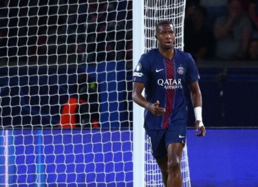 PSG de Willian Pacho fue titular en la victoria del PSG ante el Atalanta por Champions League