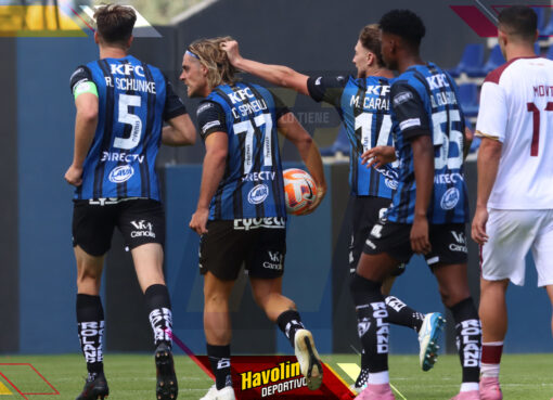 Claudio Spinelli anotó un doblete para la remontada de Independiente del Valle