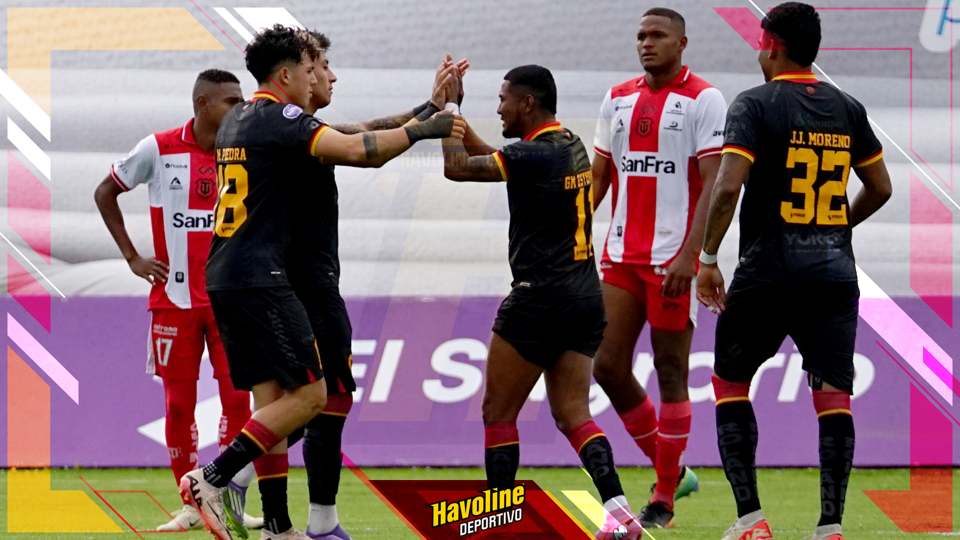 Deportivo Cuenca: Jugadores celebran el triunfo en el Bellavista de Ambato