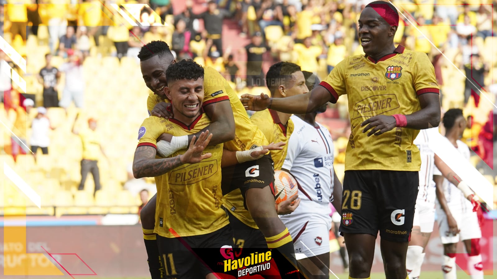 Joao Rojas celebraba el gol del empate pero encendía las alarmas tras sentir un fuerte dolor en su rodilla, afortunadamente el jugador continuó en el partido sin problemas.